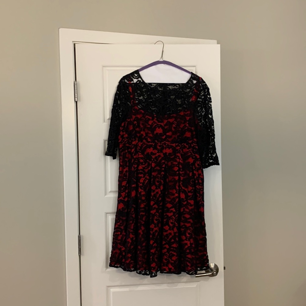 Adrianna Papell Black & Red Dress